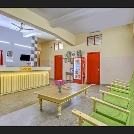 Ss Kkp Tourist Home Thiruvananthapuram Zewnętrze zdjęcie
